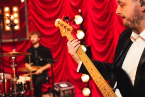 CFR 5 Piece BP WebR es 3 jpg 300x200