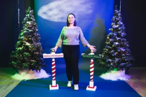 ChristmasP rops Clownfish WebR es Signsjpg jpg 300x200