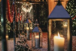 candle lantern Clownfish events scaled 1 300x200