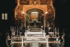 entrance party Clownfish Events scaled 1 480x320